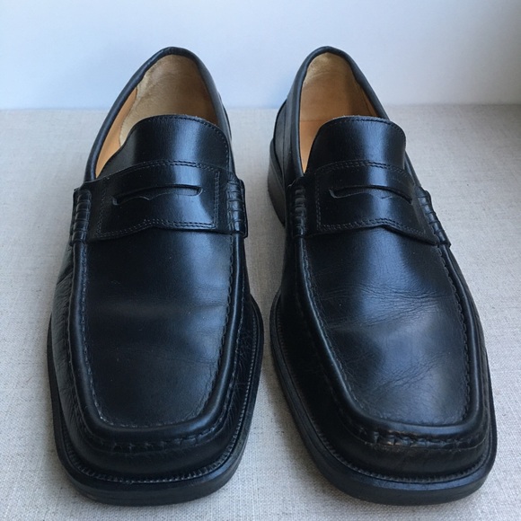 Bruno Magli US 7.5 Black Leather Classic Loafers - Picture 2 of 10